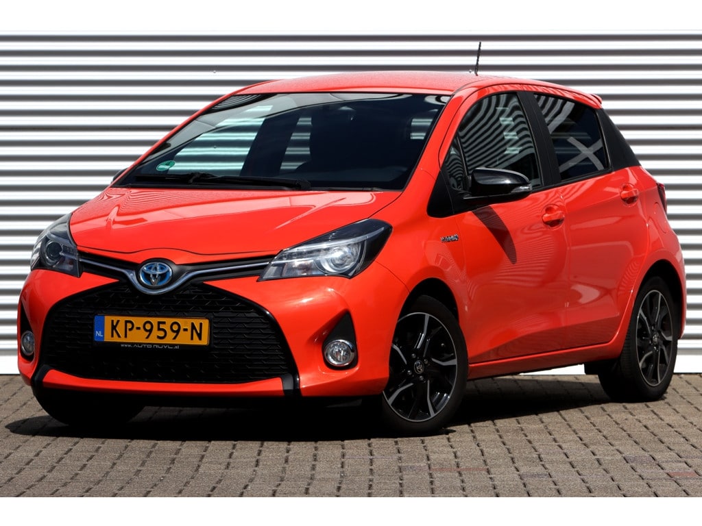 Toyota Yaris 1.5 Hybrid Orange Sport Navi / Camera