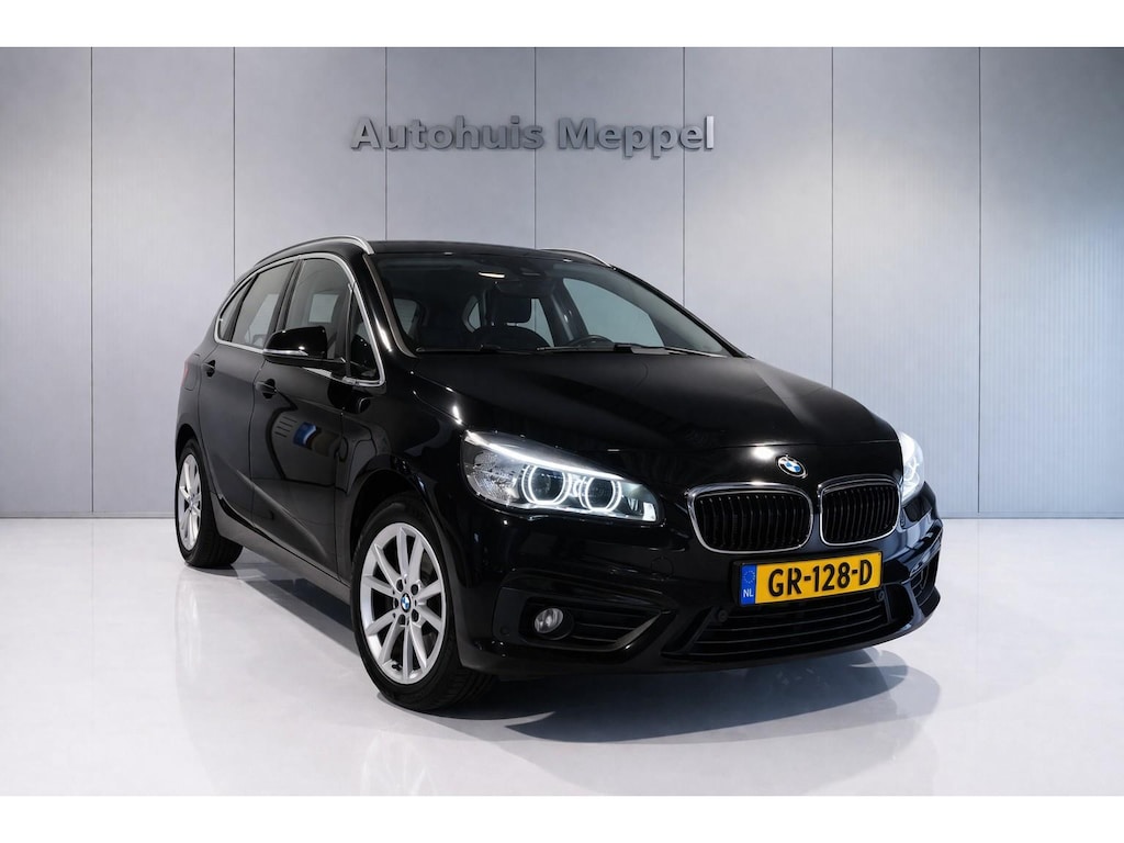BMW 2-Serie Active Tourer 218i LED | Trekhaak | PDC | Sportstoelen | Navigatie |
