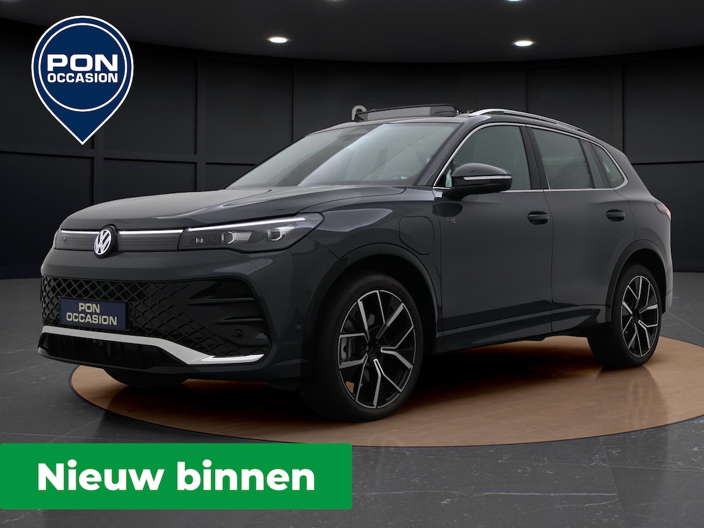 Volkswagen Tiguan 1.5 eHybrid R-Line Edition | Pano dak | Trekhaak | Elek Achterklep | Camera | Side Assist | ACC | 20" |
