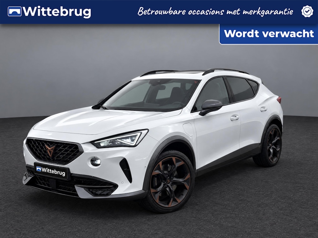 CUPRA Formentor 1.4 e-Hybrid VZ Performance Supersport DSG Automaat / Panorama dak / Supersport stuurwiel / Stoel verwarming / Achteruitrij camera / 19'' LMV