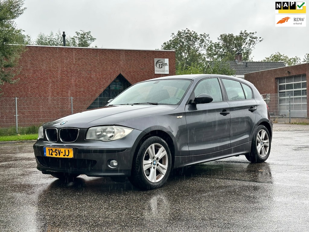 BMW 1-Serie 118i Business Line Airco*27-05-2027 APK*LM velgen*NAP*Elektrische ramen*