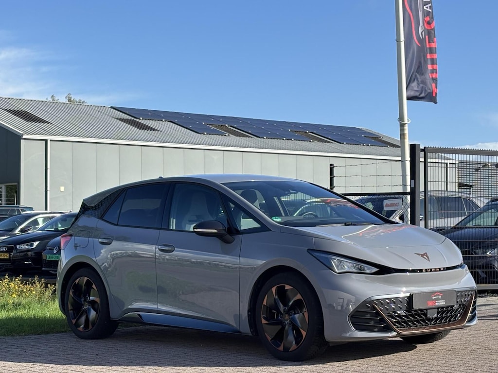 CUPRA Born adrenaline 62 kWh 204 pk acc stuur vw camera