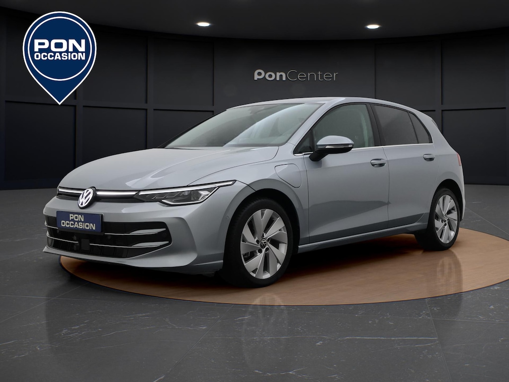 Volkswagen Golf 1.5 eHybrid Style | Camera | Side Assist | ERGO Stoel | ACC | Spiegelpakket | 17'' |