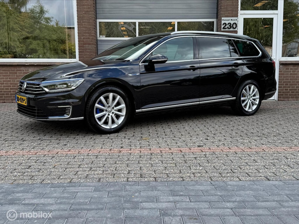 Volkswagen Passat Variant 1.4 TSI GTE DSG FULL OPTIONS!