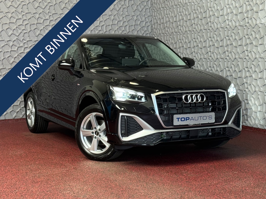 Audi Q2 35 TFSI 1.5 S-LINE ✅ NIEUW MODEL ✅150PK VIR.COCKPIT ELEK.KLEP TOUCHSCREEN CARPLAY NAVI CAMERA MATRIX LED STOELVERW. PDC KEYLESS 2026