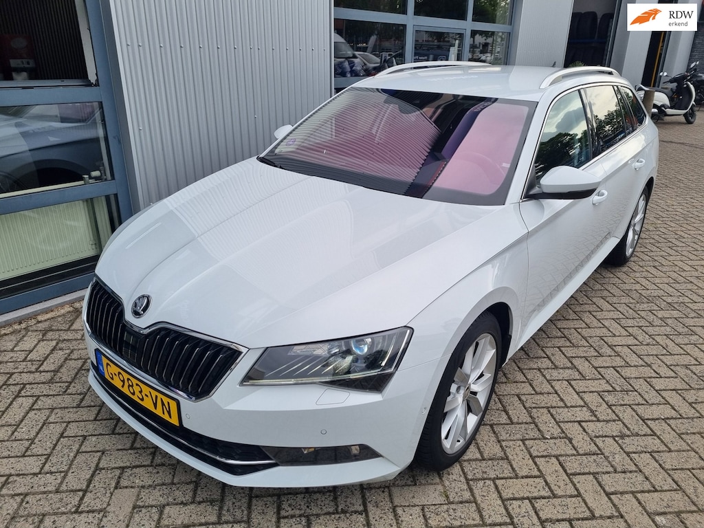 Skoda Superb Combi 1.5 TSI ACT Style Business BTW / automaat / trekhaak / navi