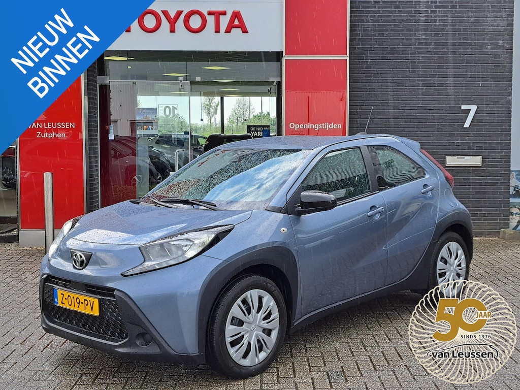 Toyota Aygo X PLAY APPLE & ANDROID ACHTERUITRIJCAMERA AD-CRUISE LED-DAGRIJ NL-AUTO