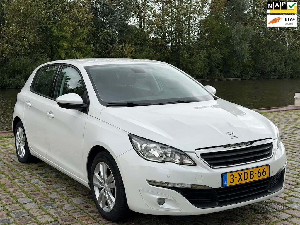 Peugeot 308 1.6 THP Active Airco achteruit camera cruis control org nl auto navigatie