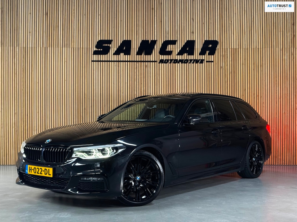 BMW 5-Serie Touring 520i M-Sport BLACK PACK|PANO|H&K|HUD|BMW Display-Key|AMBIENT|E-ZETEL MEMORY|20 inch