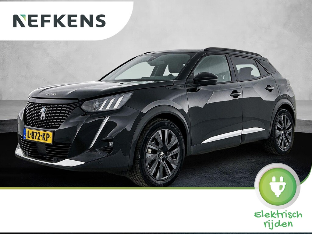 Peugeot e-2008 SUV EV GT Pack 50 kWh 136pk | Accu 92% | Navigatie | Panoramisch schuif-kanteldak | Lederen sportstoelen | Achteruitrijcamera | Stoelverwarming | Full Led koplampen | 3D Cockpit | Keyless | Parkeersensoren v+a | Adaptieve Cruise Control | Dodehoeksensor | Apple Carplay / Android Auto | DAB+ radio | Draadloze telefoonlader | Donker getint glas | 18" lichtmetalen velgen |