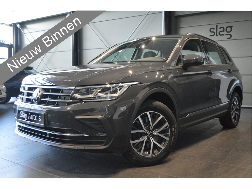 Volkswagen Tiguan 1.4 TSI eHybrid LIFE carplay cruise camera trekhaak !!
