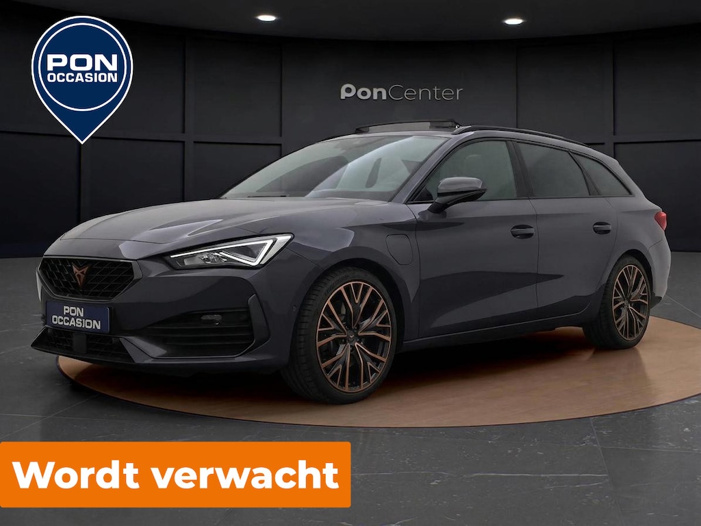 CUPRA Leon Sportstourer 1.4 e-Hybrid VZ Performance | Pano dak | 19" | Elek Stoelen | Navigatie | Stuur-/Stoelverwarming