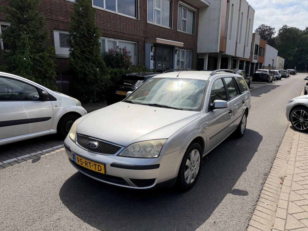 Ford Mondeo Wagon 1.8-16V Ambiente