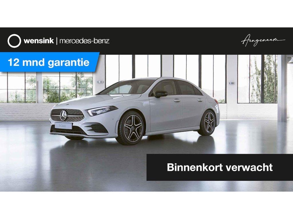 Mercedes-Benz A-klasse 200 Business Solution AMG | Night | Achteruitrijcamera | Sfeerverlichting | Privacybeglazing | Stoelverwarming | Apple Carplay |