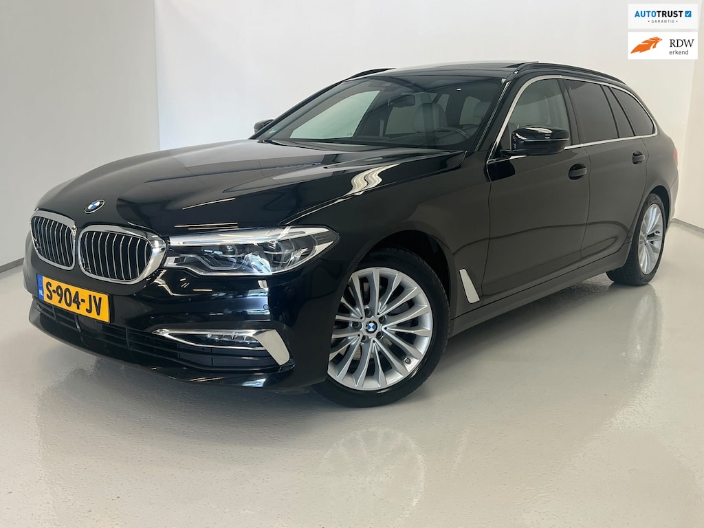 BMW 5-Serie Touring 520d High Executive / Pano / HUD / ACC