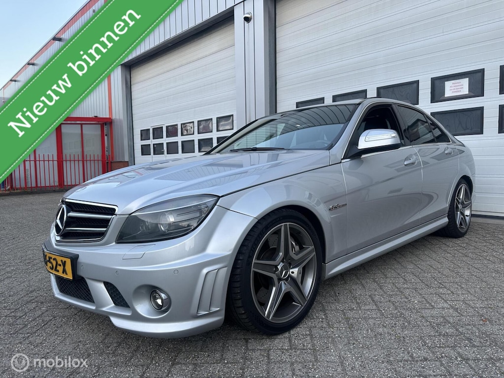 Mercedes-Benz C-klasse C63 AMG V8
