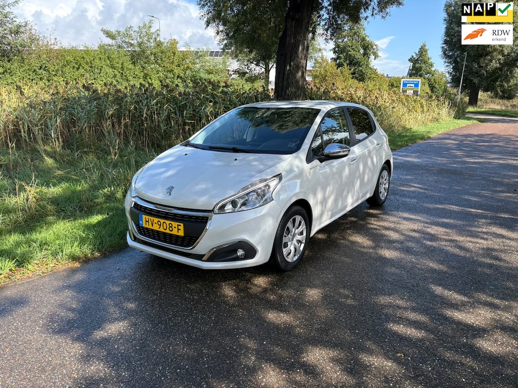Peugeot 208 1.2 PureTech Urban Soul Airco Cruise Navi Pdc Trekhaak