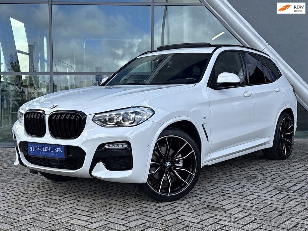 BMW X3 XDrive20i High Executive M-Sport 252pk Elekt. Trekhaak / 21inc / Camera / LED