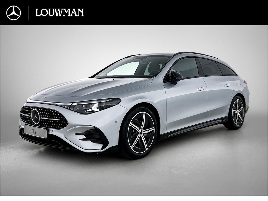 Mercedes-Benz CLA Shooting Brake 200 Business Solution AMG 58 kWh | Premium Plus pakket | Nightpakket | Trekhaak | Vast panoramadak | Sportstoelen | URBAN GUARD | Massage functie | 18" vijfspaaks lichtmetalen AMG-velgen |