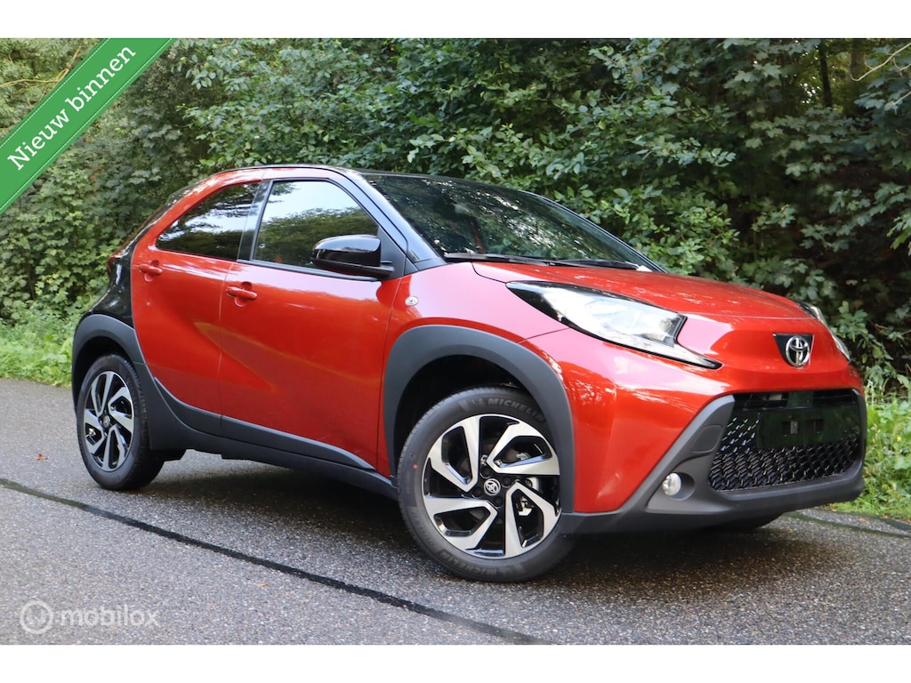 Toyota Aygo X 1.0 VVT-i S-CVT Play