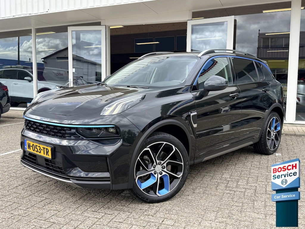 Lynk & Co 01 1.5 | Automaat | SOH  | PDC + camera | Adapt. Cruise | Apple/Android | Pano |  Keyless | Infinity
