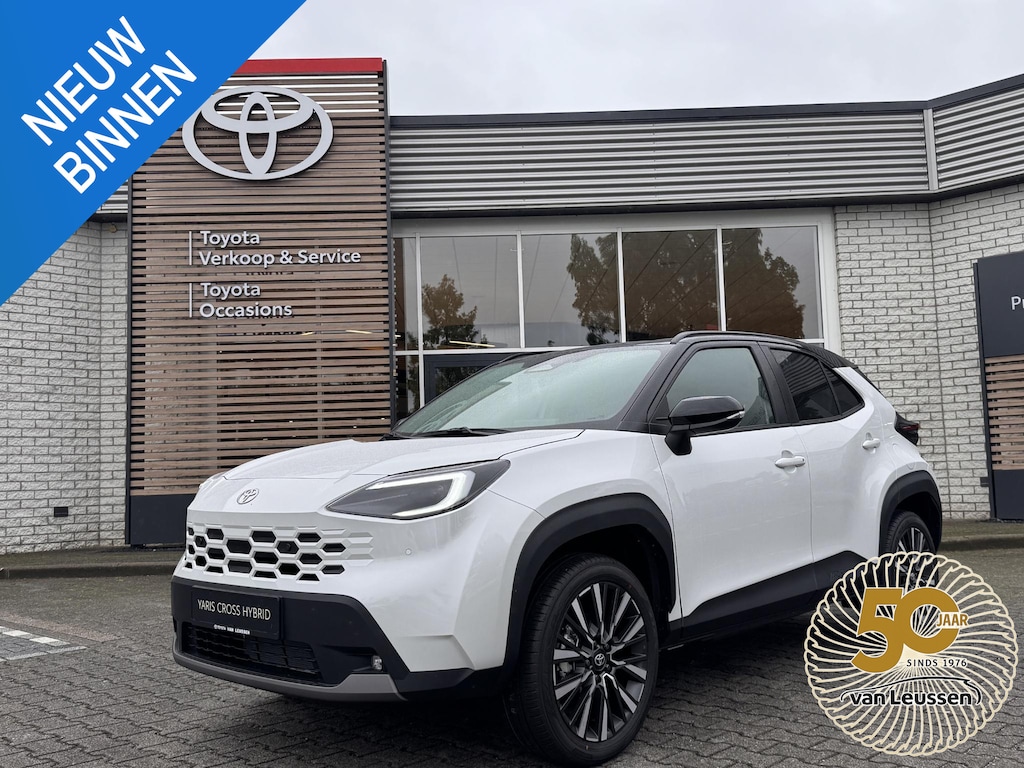 Toyota Yaris Cross HYBRID 130 EXECUTIVE NIEUW MODEL 2026! HEAD-UP STOEL/STUURVERW 18'' LM-VELGEN PARK-SENSOREN NAVI APPLE/ANDROID
