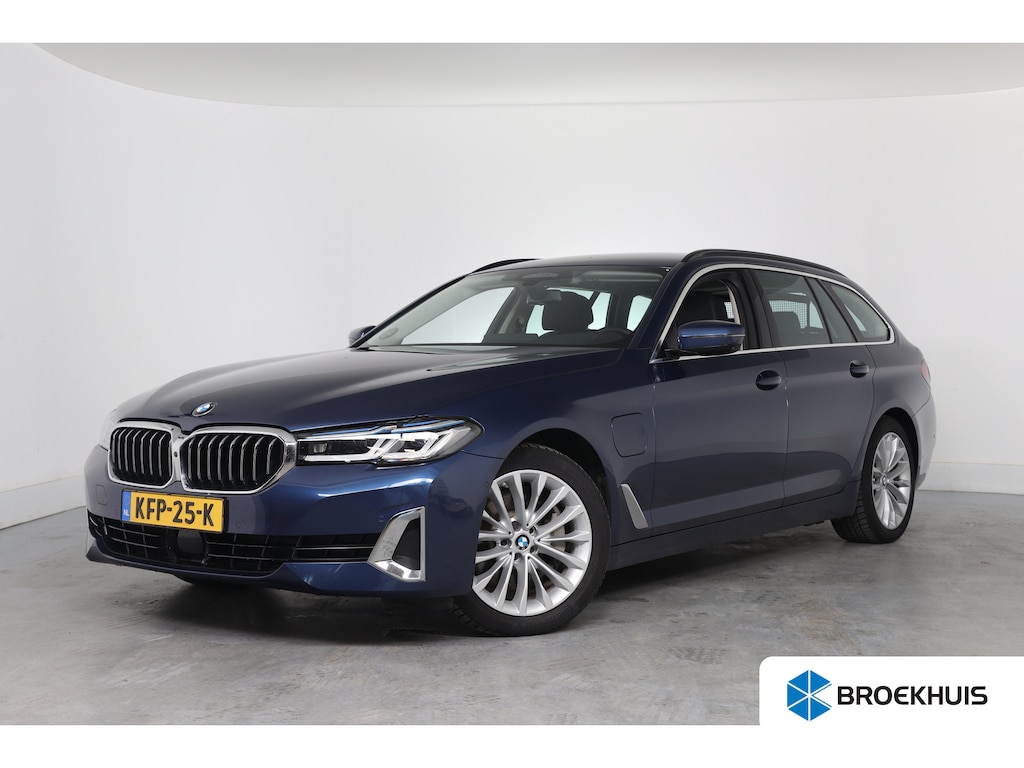 BMW 5-Serie Touring 530e xDrive High Executive | Dealer Onderhouden | Elektr Stoel + Mem | Stoelventilatie | Trekhaak Elektrisch | Lederen bekleding | Comfort Stoelen | 360 Camera