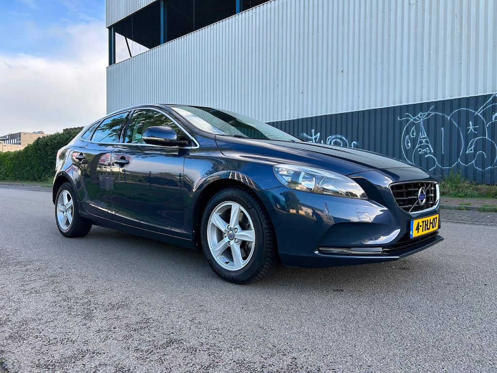 Volvo V40 1.6 T2 Momentum Navi/Stoelverwarming/Bluetooth/Trekhaak