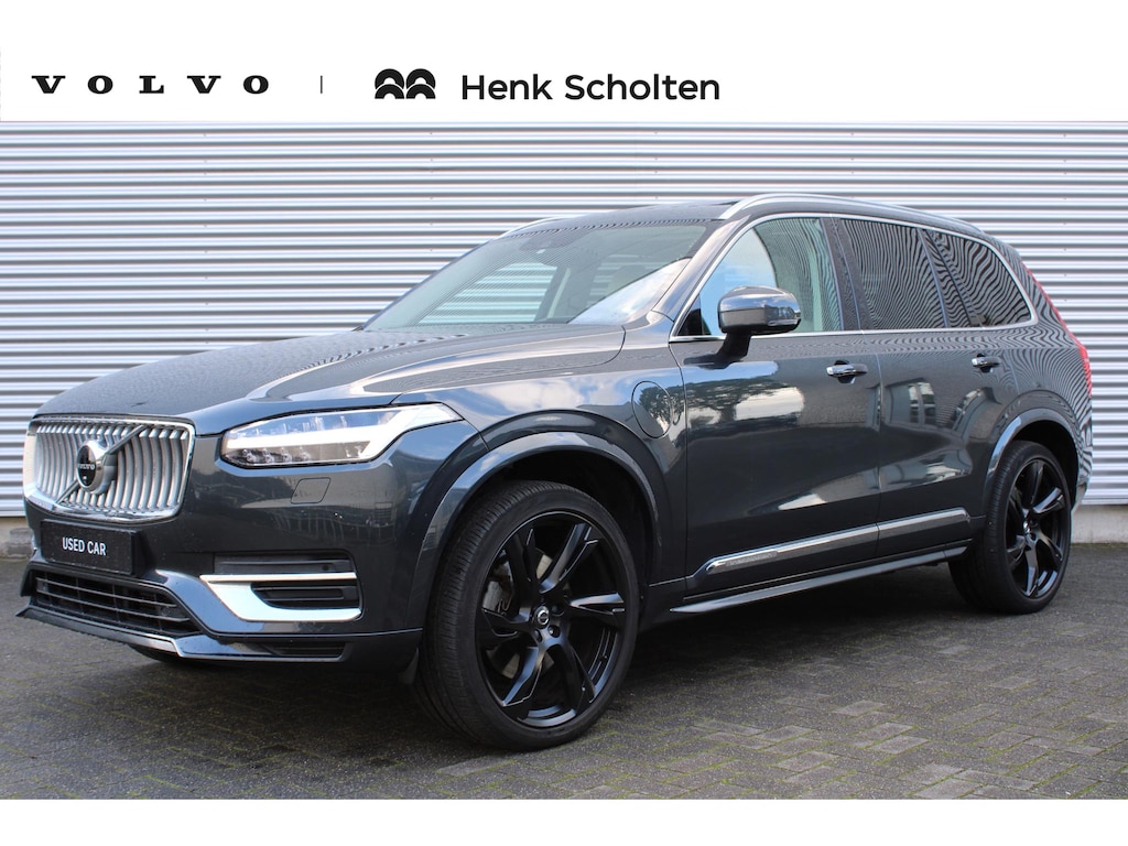 Volvo XC90 2.0 T8 Twin Engine AWD Inscription Intro Edition | Volledig Dealer Onderhouden | 22' Inch Velgen | Trekhaak | Luxe Lederen Interieur | Voorstoelen Ventilerend + Verwarmend | Stuurwiel Verwarmend | Voorstoelen Masserend | Electronic Climate Controle | Elektrisch Glazen Panorama-dak | Navigatiesysteem Full Map + Hard Disk | Rondomzicht 360 Graden Camera |