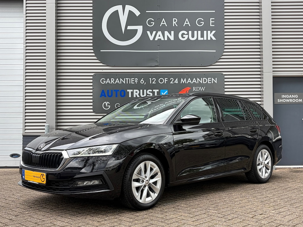Skoda Octavia Combi 1.5 TSI 150PK Navi,Clima,ACC,Isofix,Stoel+StuurVerwarming,Carplay,PDC,Multi-Stuur,ElektrRamen+Spiegels,Lmv
