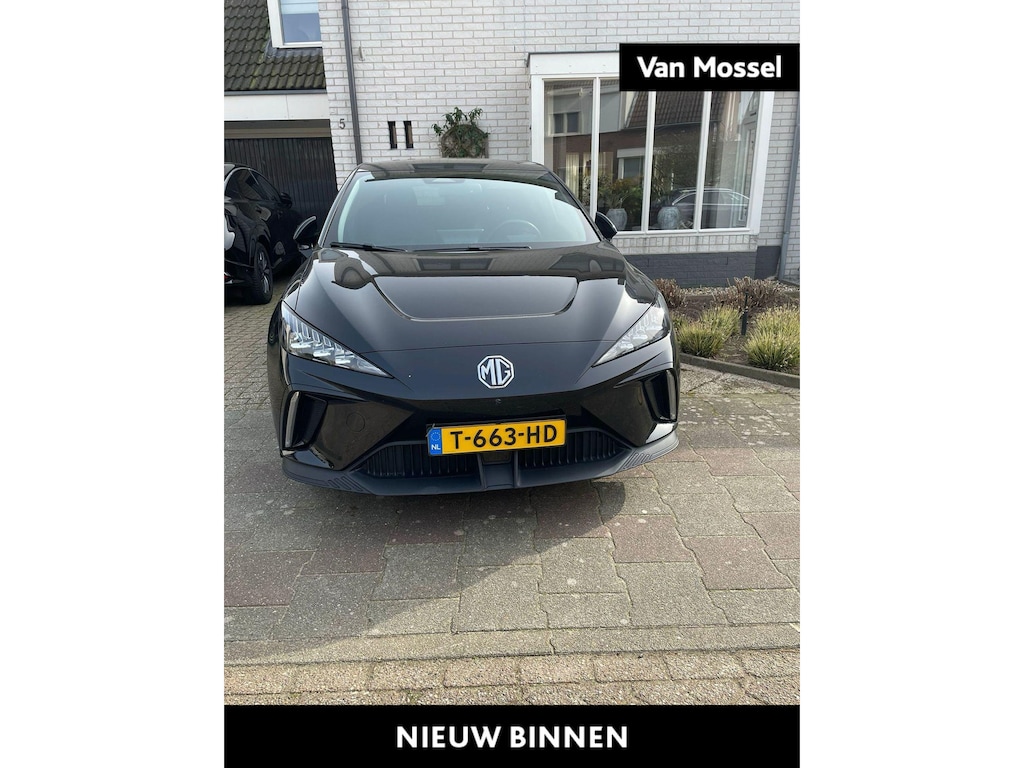 MG MG4 Luxury 64 kWh LM Velgen | Trekhaak | Climate Controle | Adaptive Cruise Controle | Electrische bestuurders stoel | Stoelverwarming | MG Smart App
