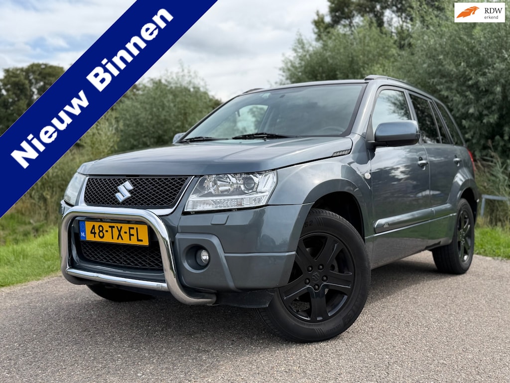 Suzuki Grand Vitara 2.0-16V High Executive Automaat / Schuif-/Kanteldak / Leder / Clima / Stoelverwarming / 17" Velgen / Cruise /