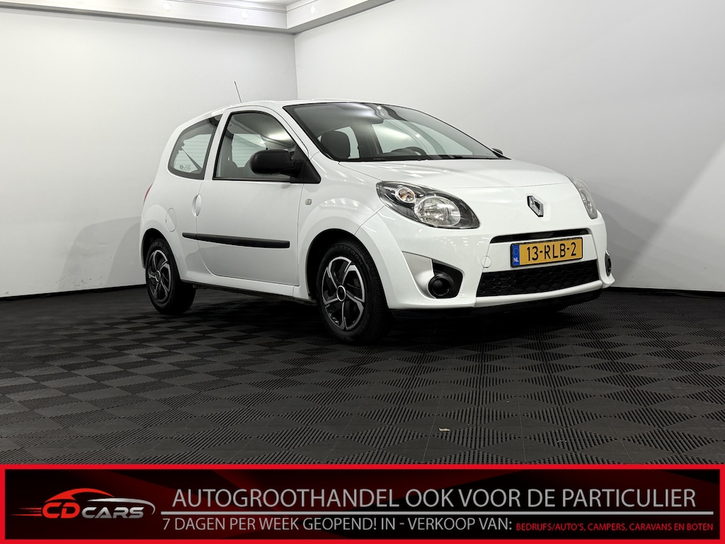 Renault Twingo 1.2-16V Authentique Inruilauto’s tegen vaste prijzen. Voor meer info: 0638140850 Bij de verkoop van gebruikte voertuigen door CD-Cars wordt geen standaard garantie verstrekt. De koper aanvaardt het voertuig in de staat waarin het zich bevindt op het moment van aankoop
