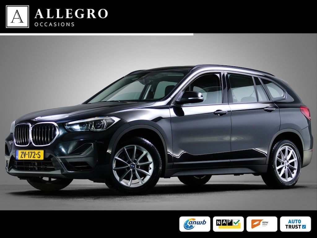 BMW X1 SDrive 18i High Executive Edition (HEAD-UP DISPLAY, TREKHAAK AFNEEMBAAR, NAVIGATIE PROFESSIONAL, CRUISE CONTROL, AIRCO)