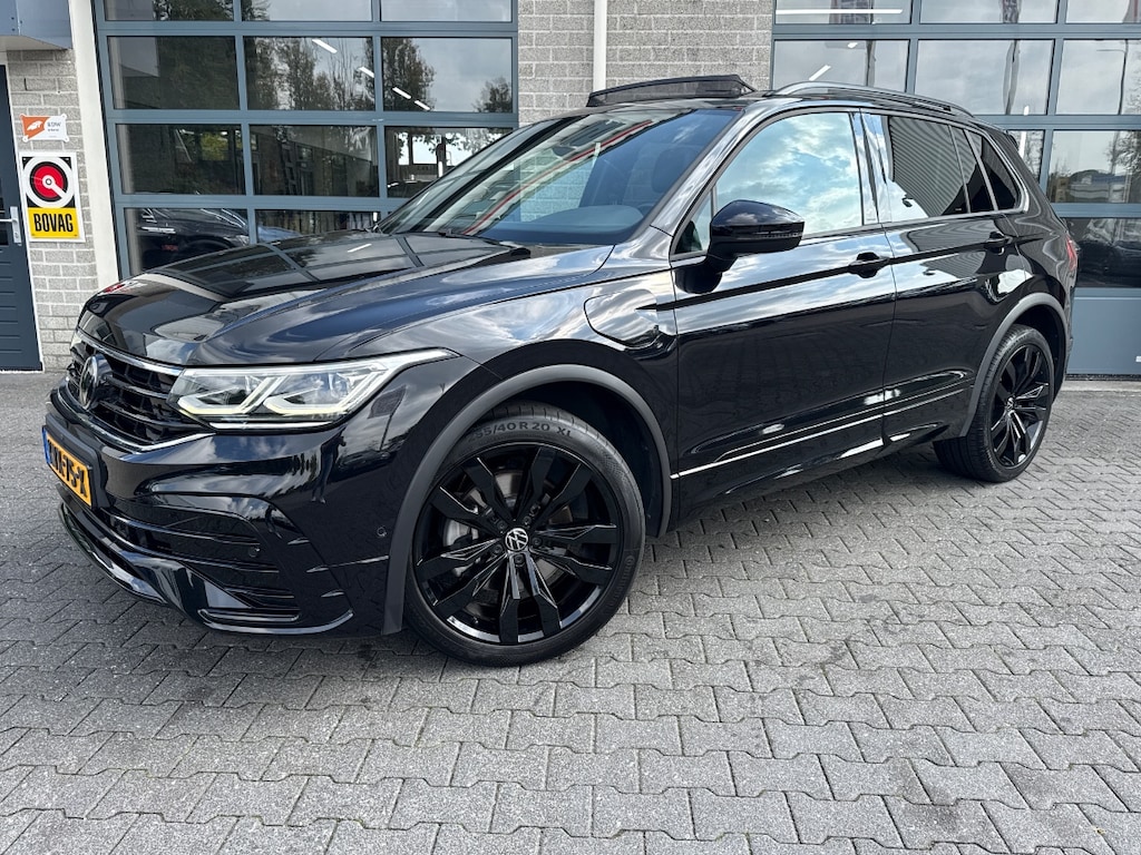 Volkswagen Tiguan 1.4 TSI eHybrid R-Line Black Style|SCHUIFDAK|LEDER|SOH96%|