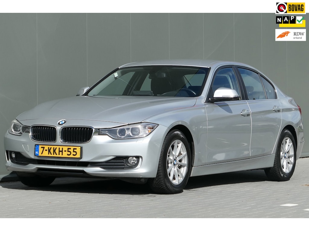 BMW 3-Serie 320i EfficientDynamics Edition Executive NAP Cruise Leder Navi Clima