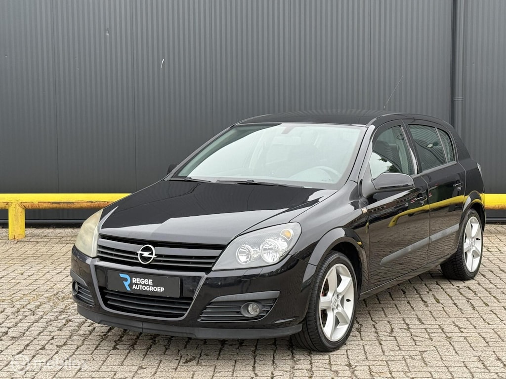 Opel Astra 1.8 Cosmo TREKHAAK