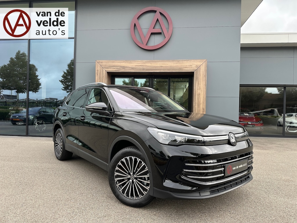 Volkswagen Tiguan 1.5 eHybrid Elegance 204pk | Trekhaak | Camera | All-season | Dode hoek | Elek. klep | incl. verlengde garantie