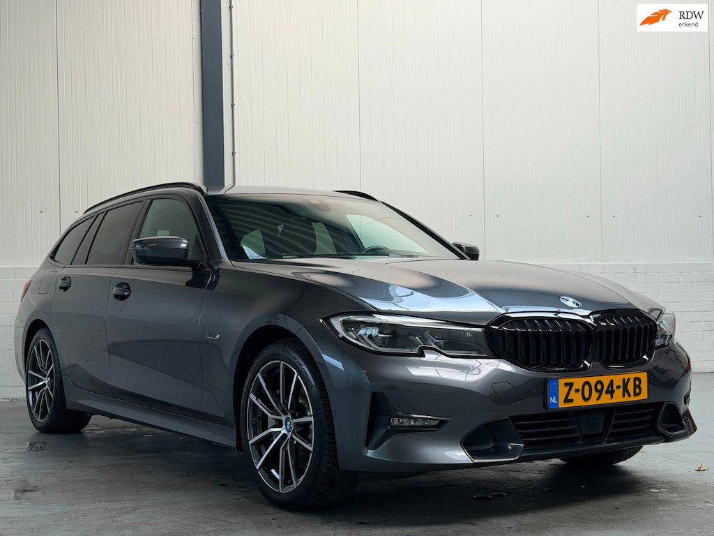 BMW 3-Serie Touring 330e|Laser|Keyless|H.U.D|Dealer O.H.