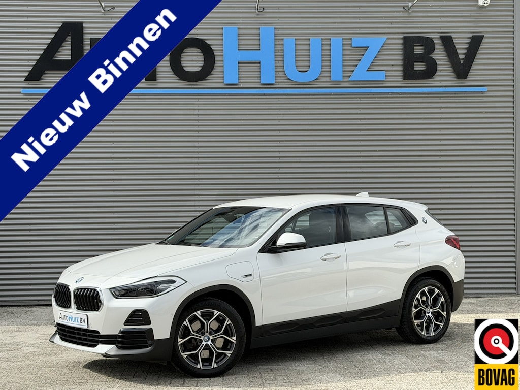 BMW X2 xDrive25e Executive xLine Leder Stoelverwarming Head-Up Display LED Harman-Kardon PDC 18 Inch Garantie t/m 14-05-2028
