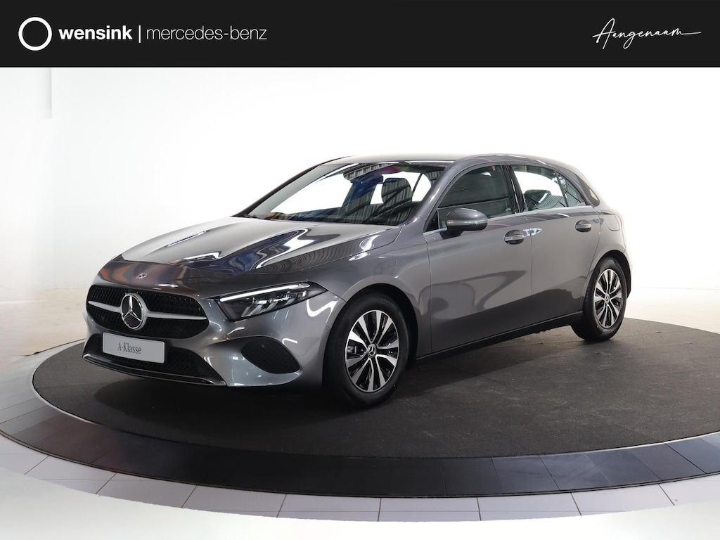 Mercedes-Benz A-klasse 180 Star Edition | Voorstoelen verwarmd | Achteruitrijcamera | LED-koplampen