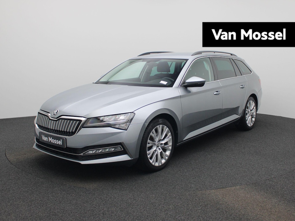 Skoda Superb Combi 1.4 TSI iV Sportline Business PHEV | NAVIGATIE | CAMERA | CRUISE CONTROL | PARKEERSENSOREN