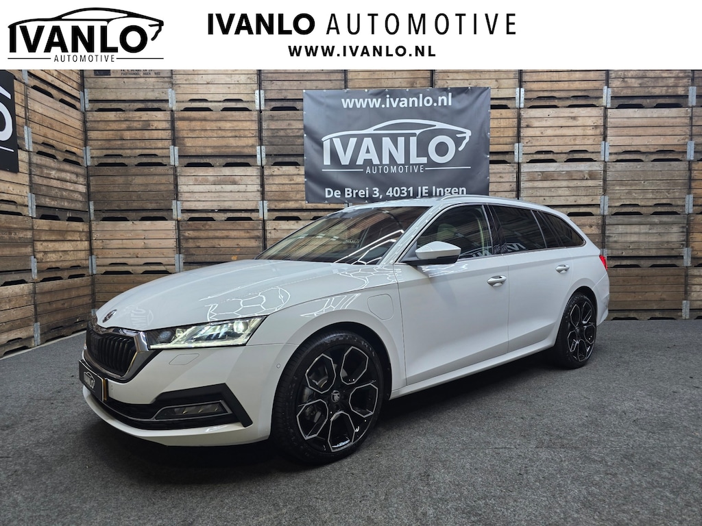Skoda Octavia Combi 1.4 TSI iV PHEV Business Edition Plus Pano Leder Camera Navi 19"LM