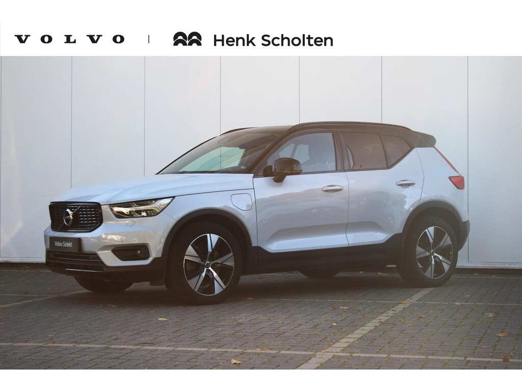 Volvo XC40 T4 211PK Recharge R-Design | Adaptive Cruise & Pilot Assist | Panoramisch Schuif-/kanteldak | Stoel & Stuurverwarming | Park Assist + Camera Achter | Apple Carplay/Android Auto | Volvo OnCall |