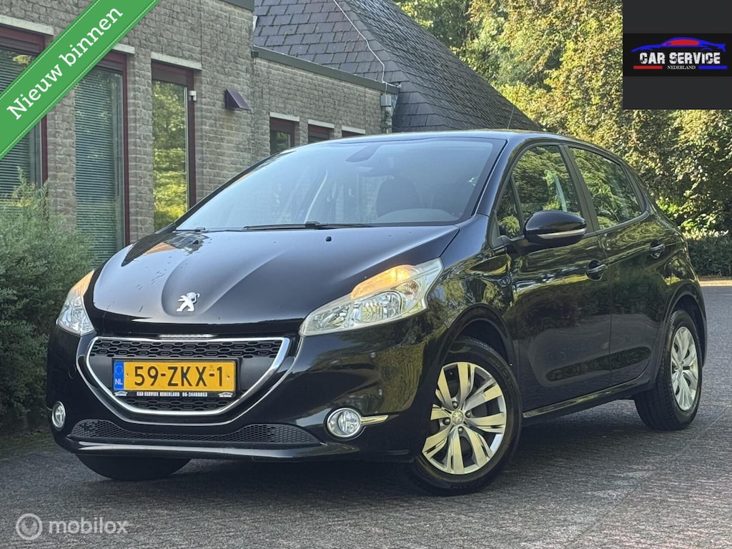 Peugeot 208 1.2 VTi Blue Lease Executive/NAVI/PDC/APK/NAP/DO