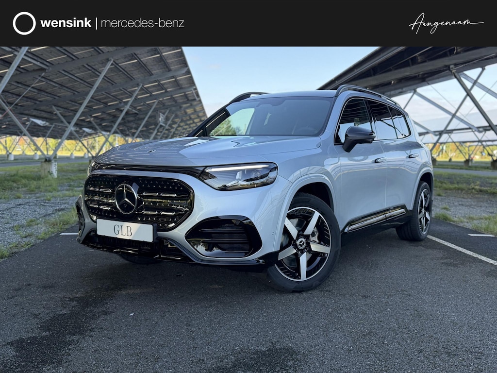 Mercedes-Benz GLB 250+ Business Solution AMG 7p. 85.5 kWh | Night | Trekhaak | 7 persoons | Panoramadak | Sfeerverlichting | Distronic | Parkeercamera |