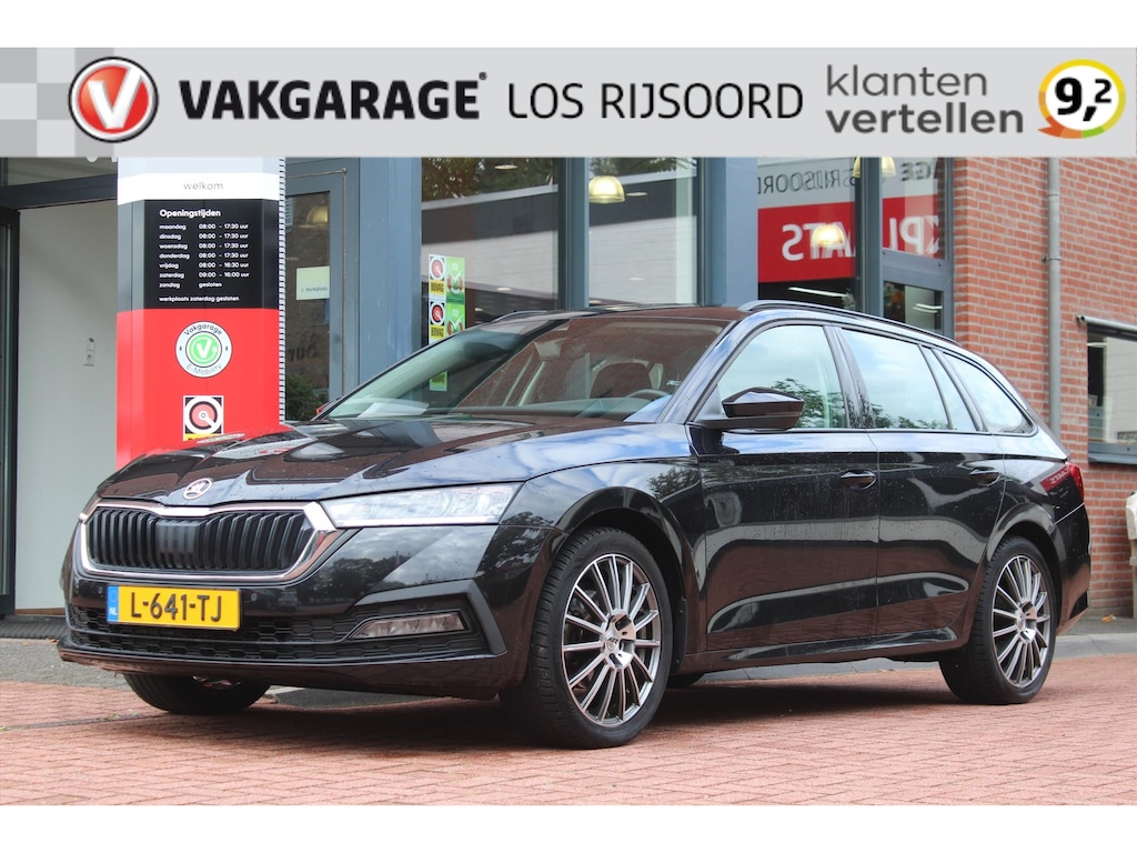 Skoda Octavia Combi 1.0 TSI *Business* | Trekhaak | Cruise & Climate Control | Carplay | Navigatie | Bluetooth | PDC | Orig. NL |
