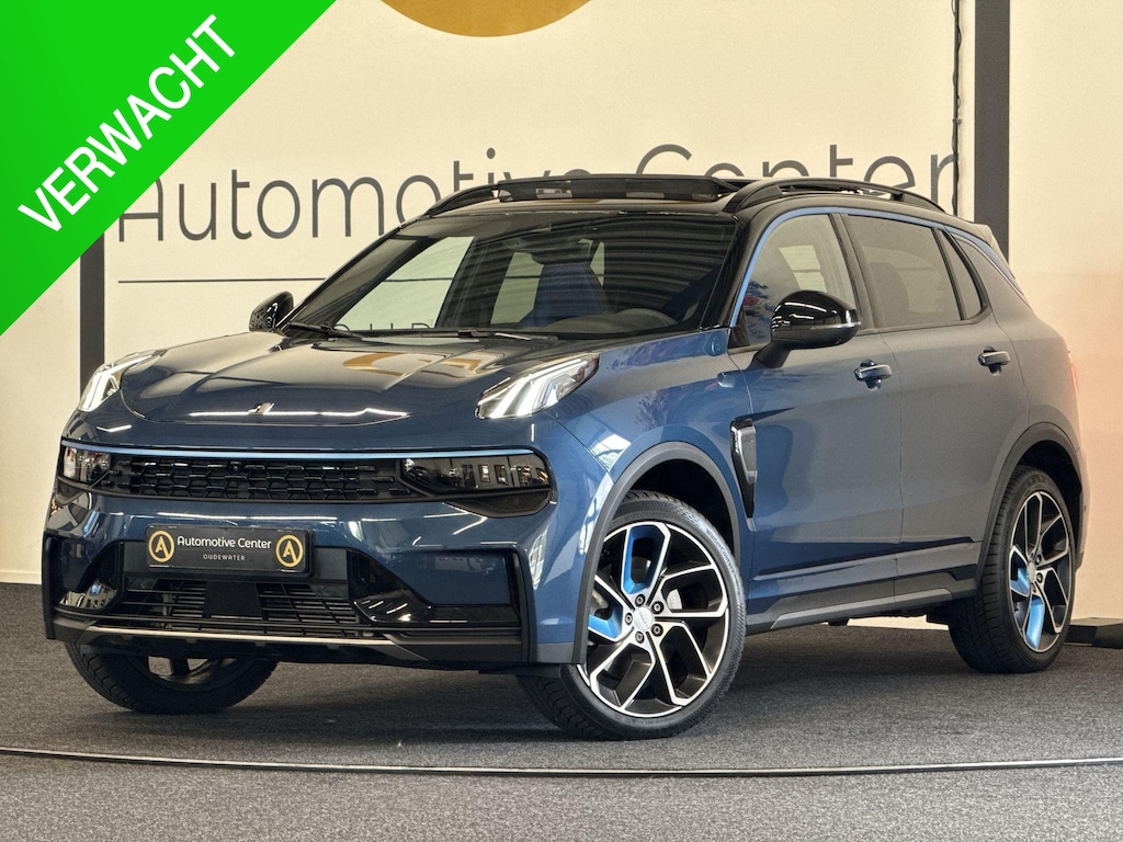 Lynk & Co 01 1.5 PHEV MY23 | 6,6 KWH | PANO | ZWARTE HEMEL |360
