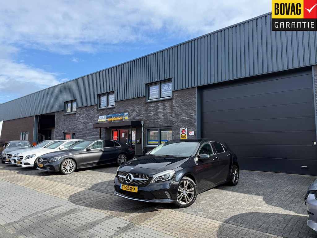 Mercedes-Benz A-klasse 160 AMG Night Edition | 1E EIGENAAR | 12MND GARANTIE | LED | CRUISE | NAVI | BLUETOOTH | TREKHAAK |