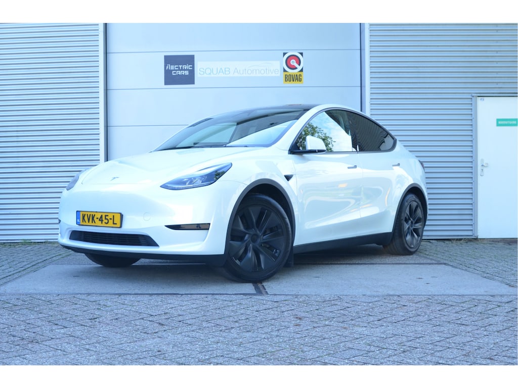 Tesla Model Y RWD 58 kWh AutoPilot4.0 (FSD 99,- p/mnd), Trekhaak (1.600kg)